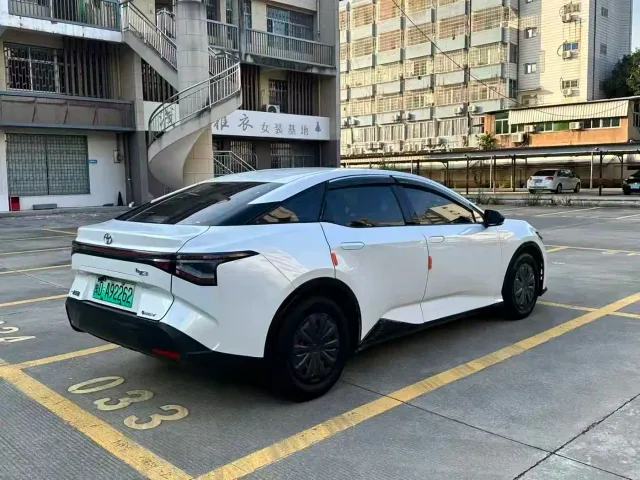 Toyota bZ3 — Фото автомобиля 5