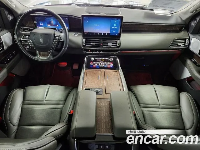 Lincoln Navigator — Фото автомобиля 7
