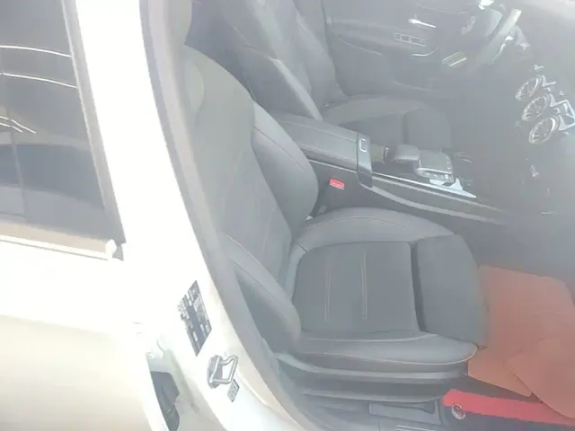 Mercedes-Benz A-Class — Фото автомобиля 24