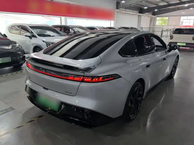 Dongfeng eπ 007 — Фото автомобиля 6