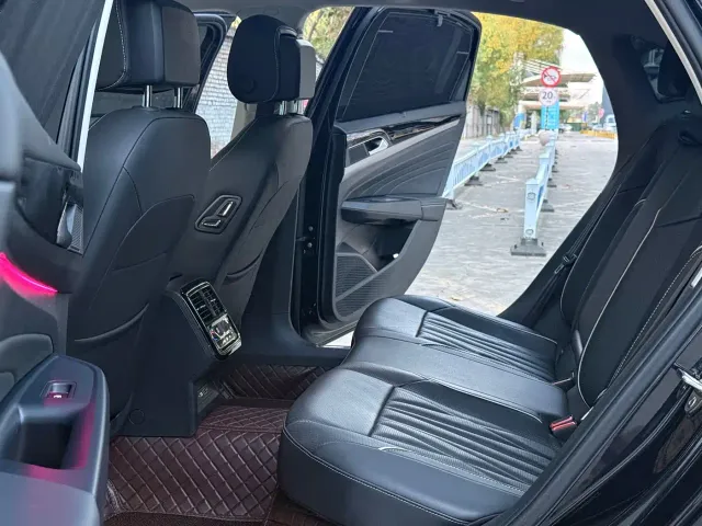 Volkswagen Passat — Фото автомобиля 8