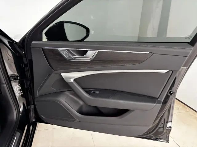 Audi A6L — Фото автомобиля 24