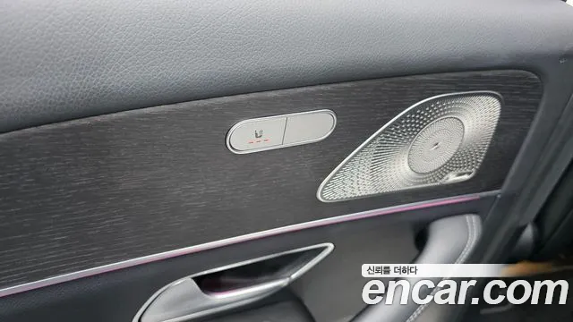 Mercedes-Benz GLE-Class — Фото автомобиля 25