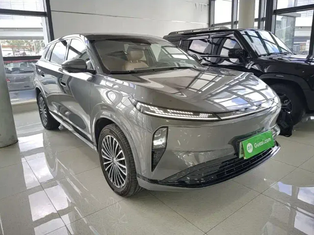 Dongfeng Aeolus L8 — Фото автомобиля 3
