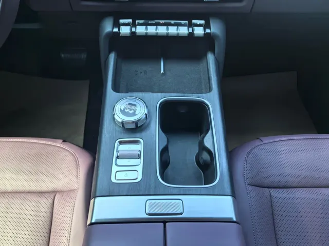 iCAR V27 — Фото автомобиля 9