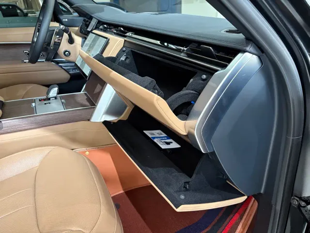 Land Rover Range Rover — Фото автомобиля 24