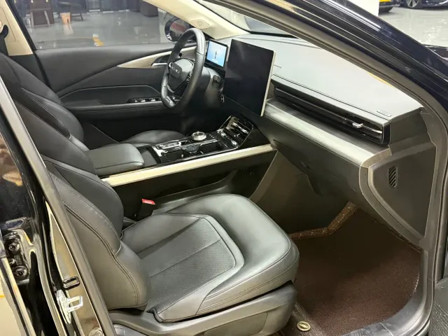 Wuling Starlight — Фото автомобиля 12