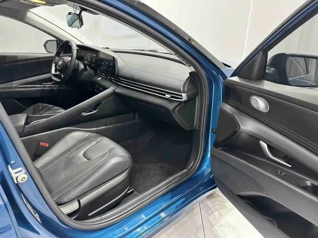 Hyundai Elantra — Фото автомобиля 19