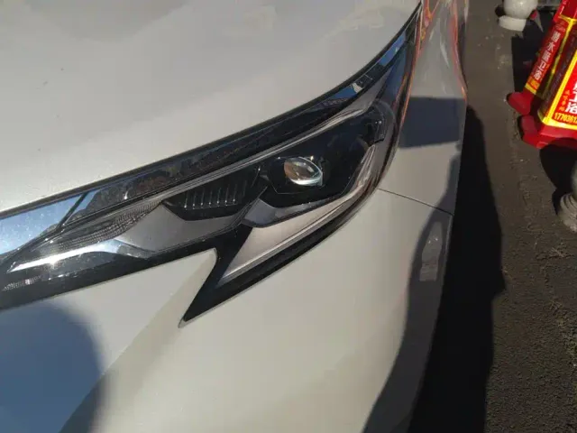Toyota Sienna — Фото автомобиля 5