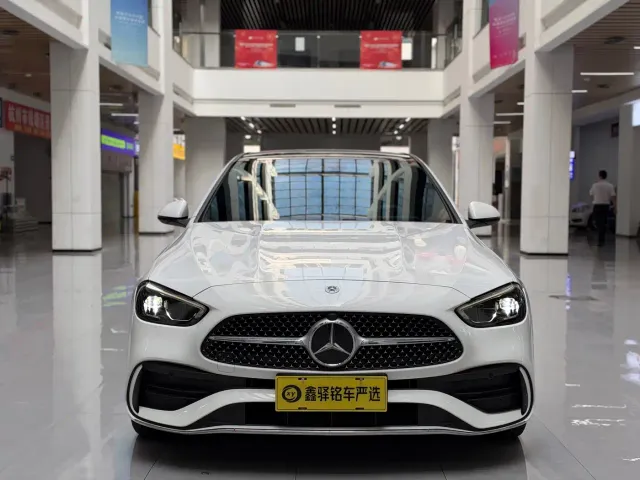 Mercedes-Benz C-Class — Фото автомобиля 2