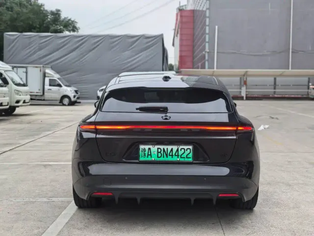 Nio ET5 Touring — Фото автомобиля 14