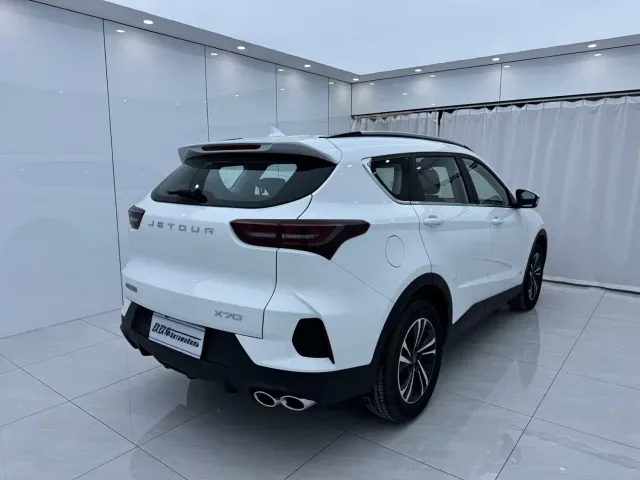 Jetour X70 — Фото автомобиля 4
