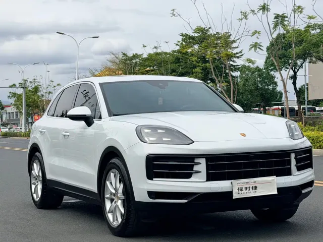Porsche Cayenne — Фото автомобиля 3