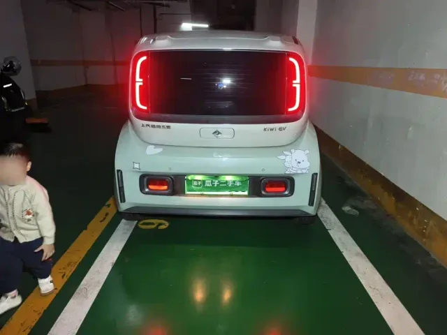 Baojun KiWi EV — Фото автомобиля 3