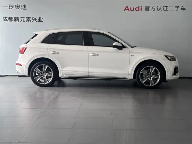 Audi Q5L — Фото автомобиля 3