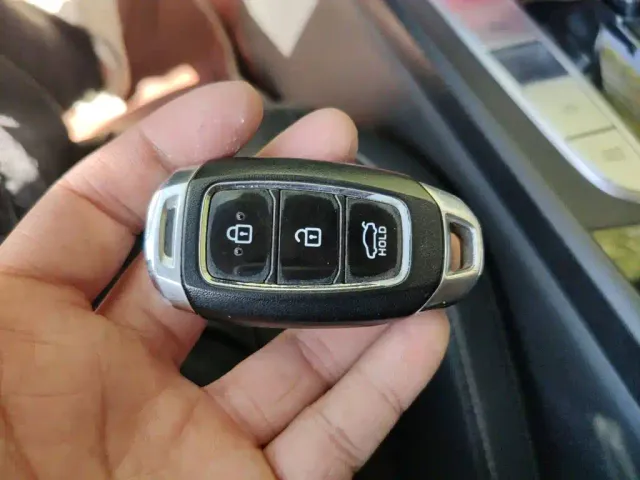 Hyundai Elantra — Фото автомобиля 11