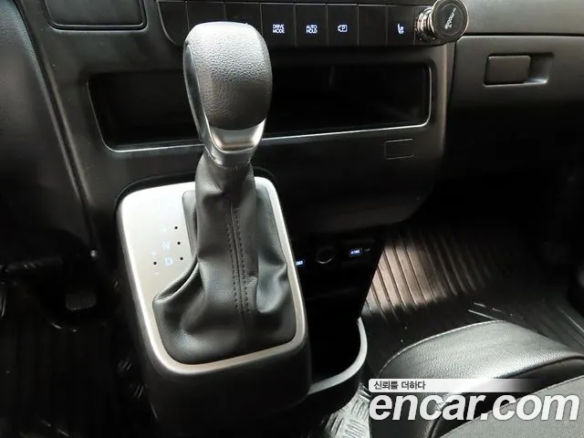Hyundai Staria Staria Карго 3 места — Фото автомобиля 5