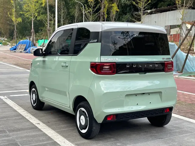 Wuling Hongguang Mini EV — Фото автомобиля 6