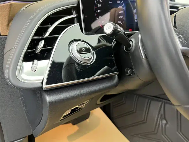 Mercedes-Benz E-Class — Фото автомобиля 30