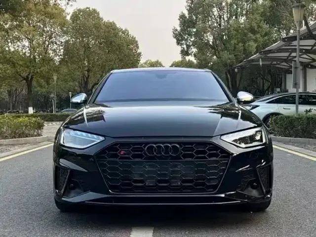 Audi S4 — Фото автомобиля 2