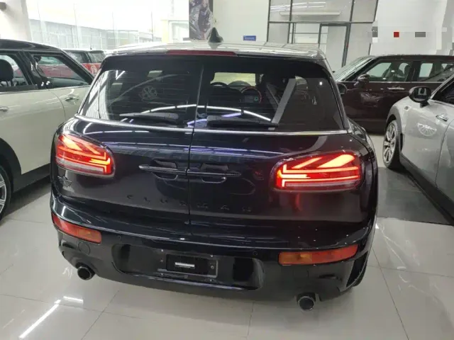 MINI Clubman — Фото автомобиля 3