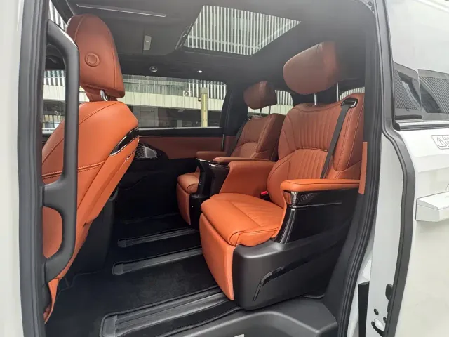 GAC Trumpchi E9 — Фото автомобиля 12