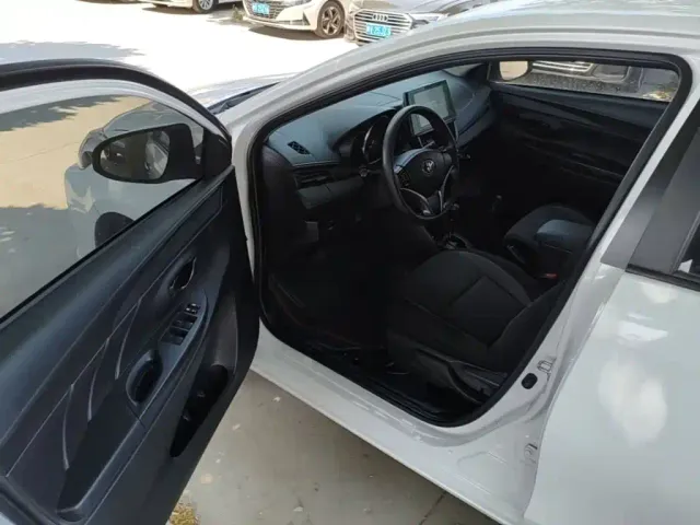 Toyota Vios — Фото автомобиля 15