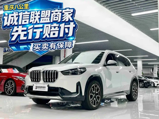 Фотография автомобиля — BMW X1