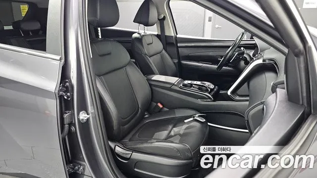 Hyundai Tucson Tucson (NX4) Дизель 2.0 4WD — Фото автомобиля 24