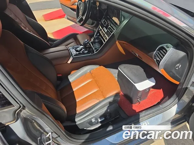BMW 8 Series G15 — Фото автомобиля 12