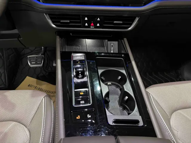 Volkswagen Viloran 2023 Facelift 380TSI Flagship Edition — Фото автомобиля 11