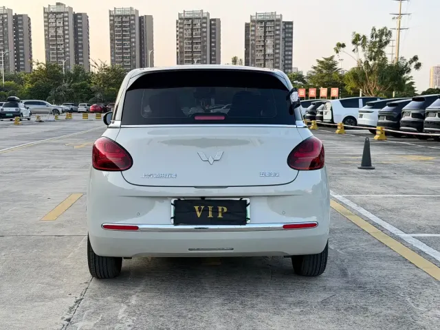 Wuling Bingo — Фото автомобиля 6