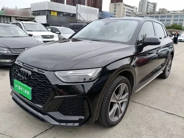 Фотография автомобиля — Audi Q5L