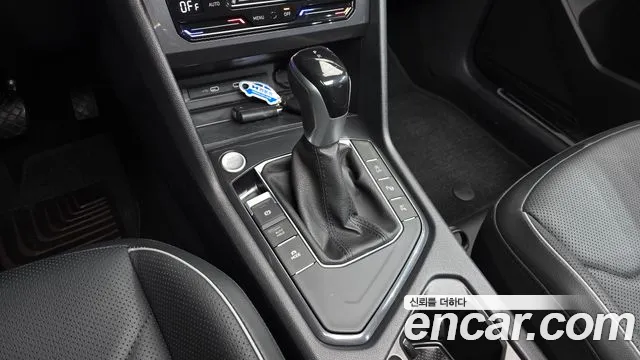 Volkswagen Tiguan — Фото автомобиля 12