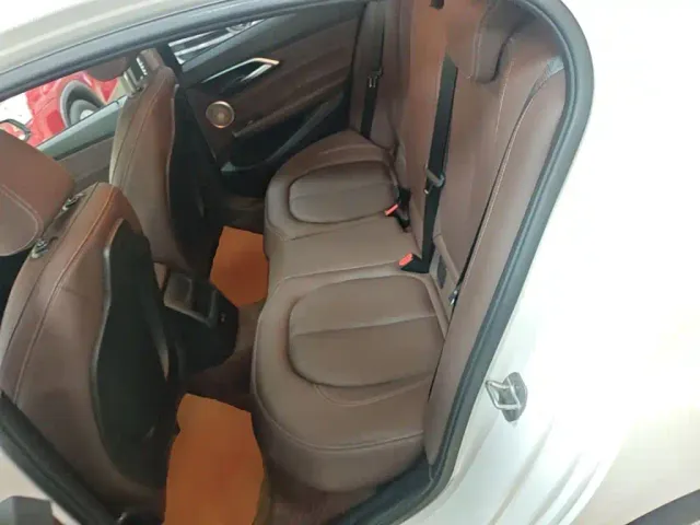 BMW 1 Series — Фото автомобиля 16