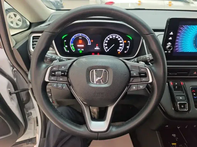 Honda Elysion — Фото автомобиля 10