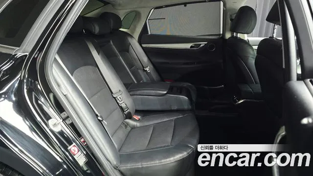 Hyundai Grandeur Grandeur (New) Hybrid — Фото автомобиля 17