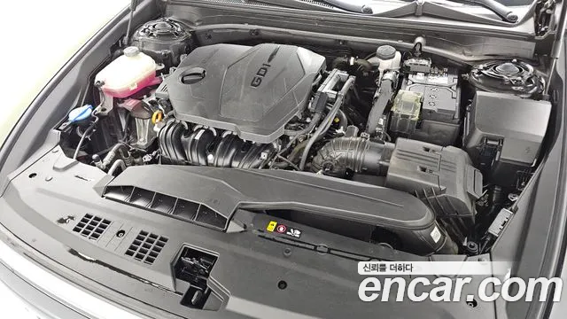Hyundai Grandeur Grandeur (GN7) 2.5 Бензин 2WD — Фото автомобиля 6