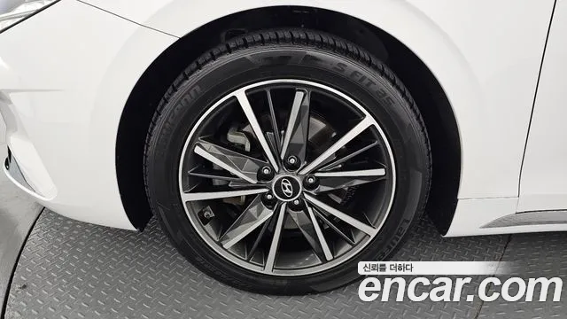 Hyundai Grandeur New — Фото автомобиля 5