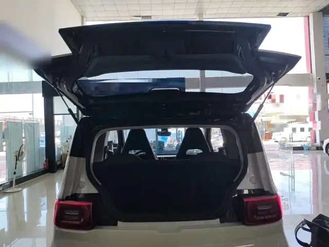 Wuling Hongguang Mini EV — Фото автомобиля 18