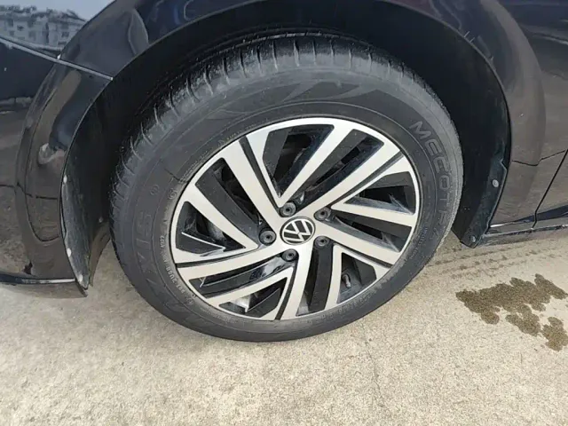 Volkswagen Lavida — Фото автомобиля 22