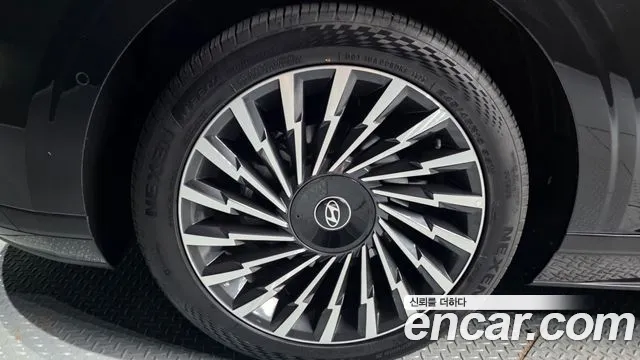 Hyundai Grandeur GN7 — Фото автомобиля 5