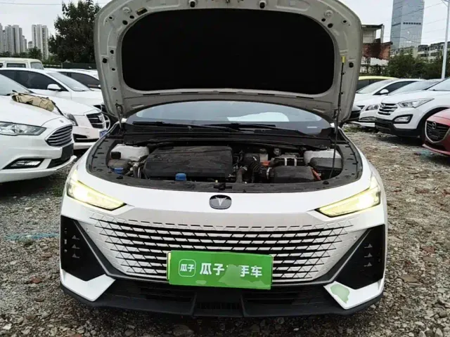 Changan UNI-V — Фото автомобиля 19