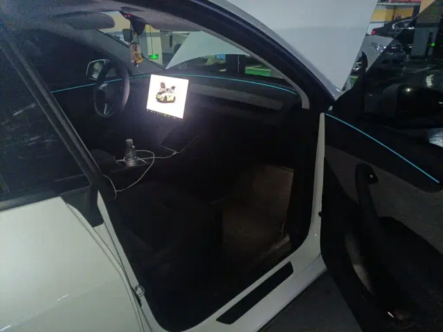 Tesla Model Y — Фото автомобиля 19