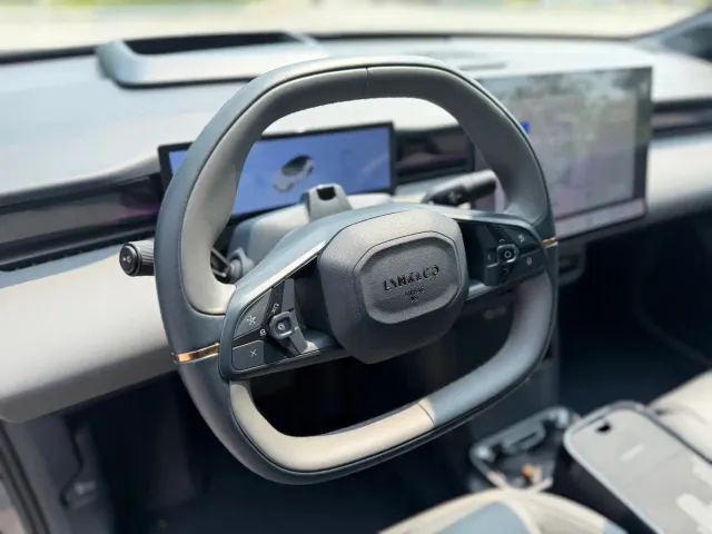Lynk & Co Z20 — Фото автомобиля 24