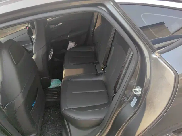 Changan Eado — Фото автомобиля 13