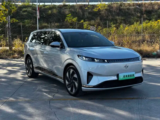 Dongfeng eπ 008 — Фото автомобиля 4