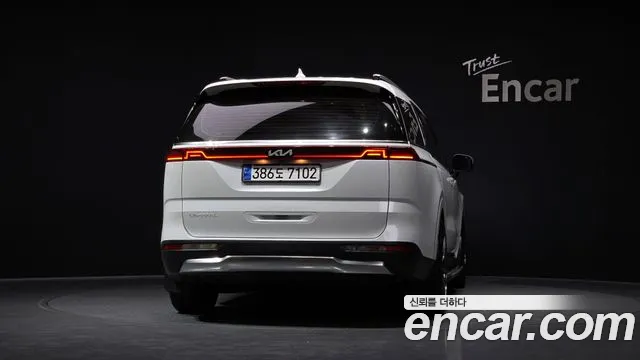 Kia Canival Carnival 4 поколение Дизель 7 мест Signature — Фото автомобиля 4