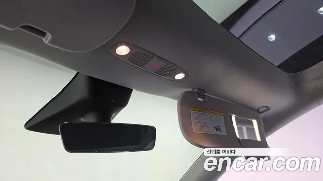 Tesla Model Y — Фото автомобиля 15