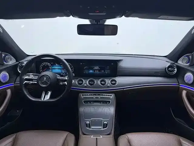 Mercedes-Benz E-Class — Фото автомобиля 7